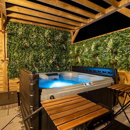Cottage With Hot Tub Near Knockhill Saline Esterno foto